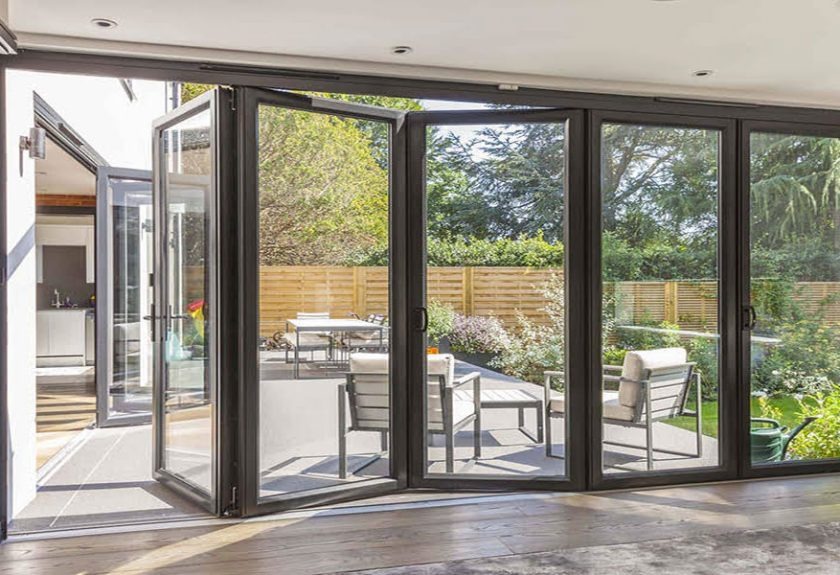 2E Yapı alüminyum pencere sistemleri, modern tasarım ve dayanıklı yapısıyla uzun ömürlü kullanım sağlar.